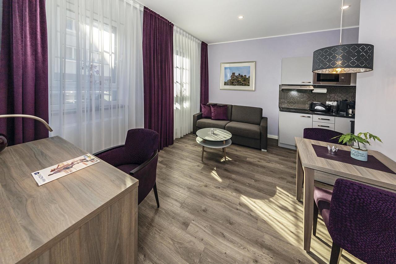 Apartmenthaus Burgenheimat In Rhens Bei Koblenz Exteriör bild